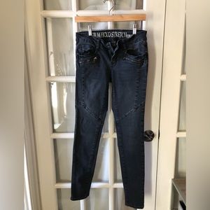 American original rewash brand in black firm hold stretch in size 3/4